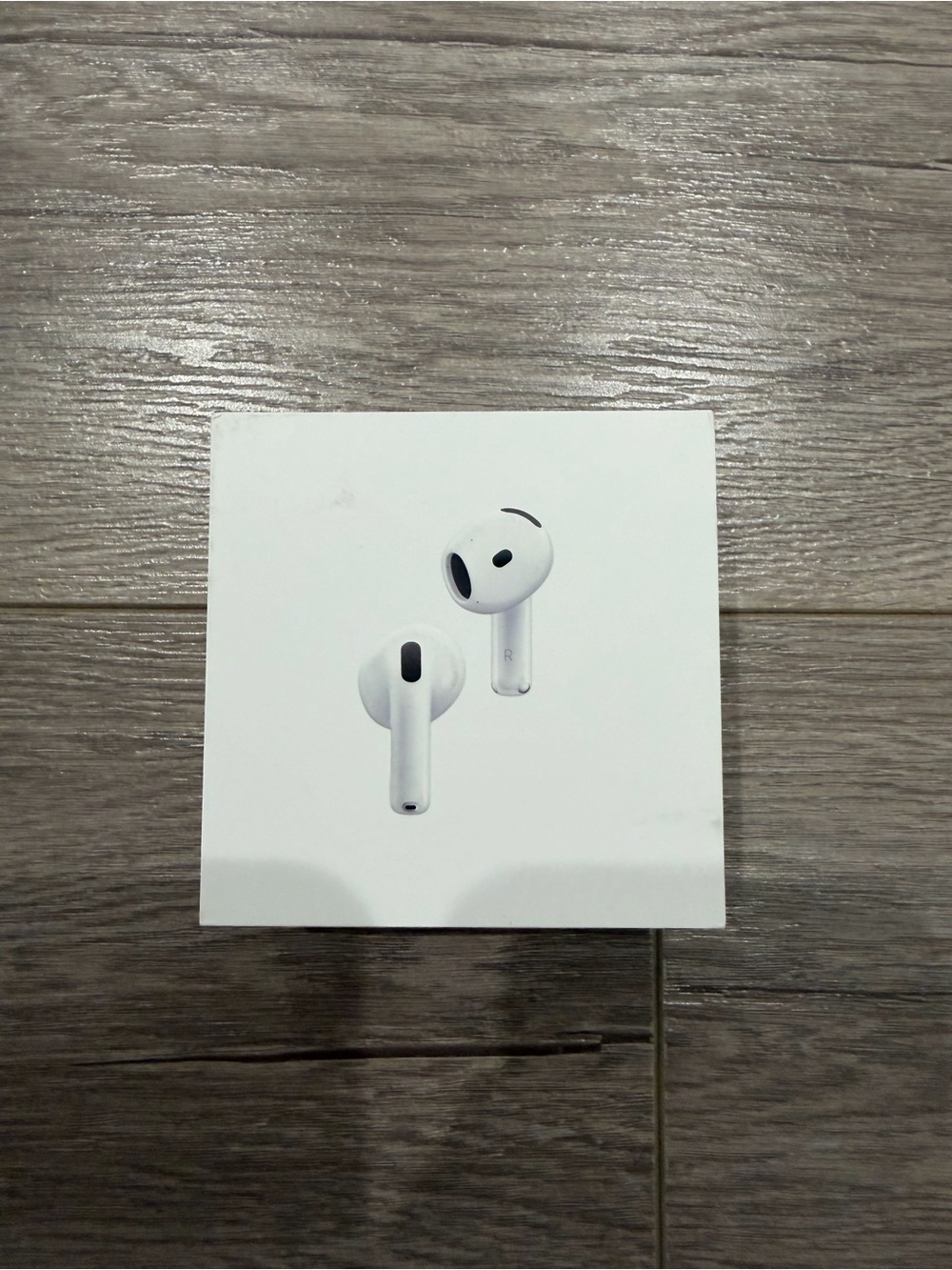 AirPods 4 Box